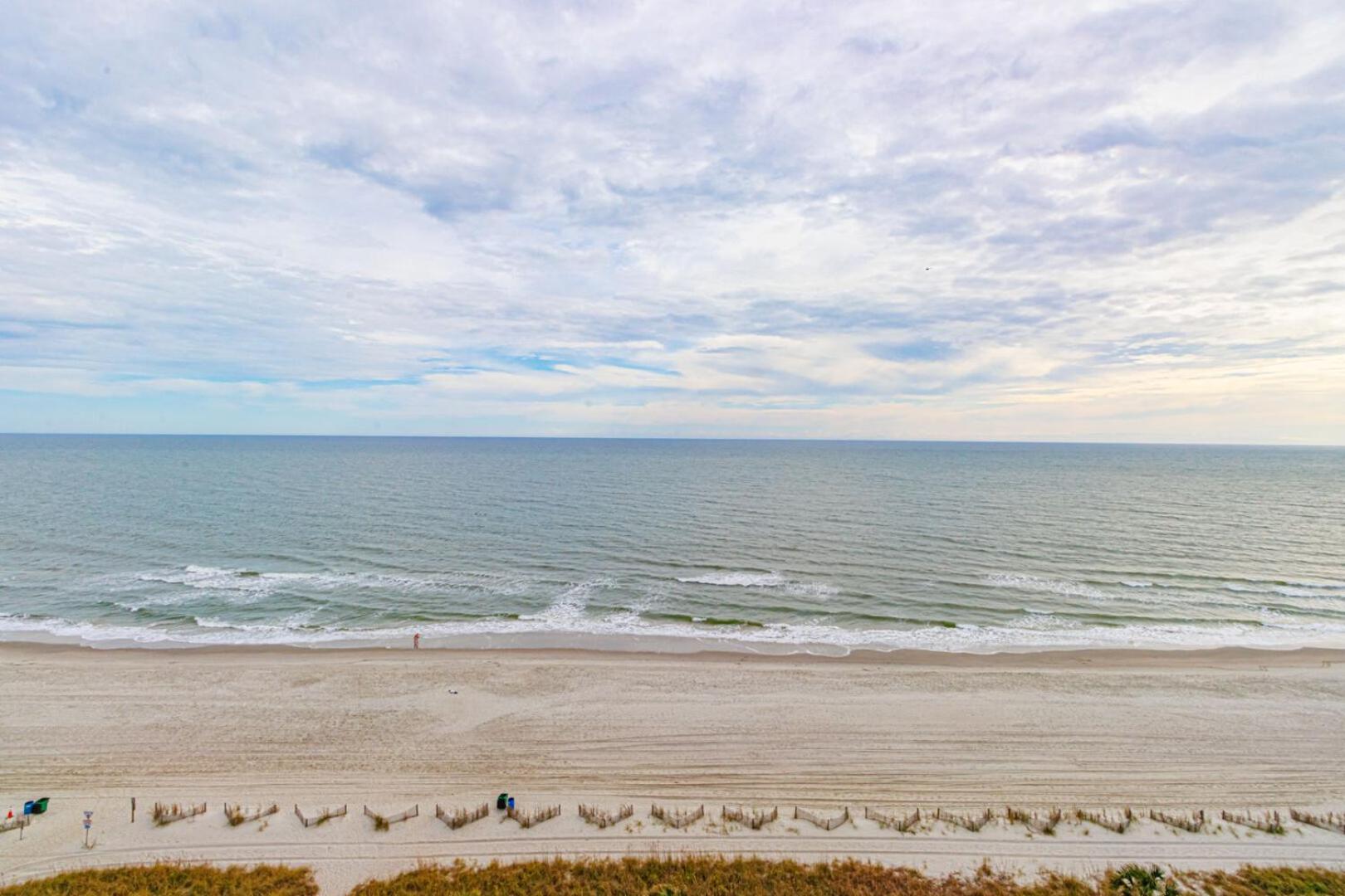 Gorgeous Oceanfront 3 Bedroom Condo! Sleeps 10 Guests! Compass Cove Mariner Tower 1217 Myrtle Beach Exterior photo